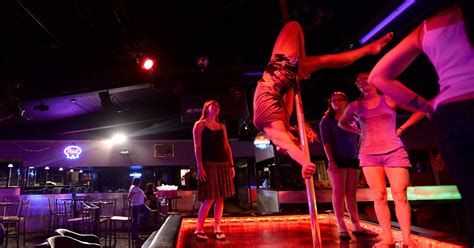 Oct 1, 2014 Wednesday October 1 2014 Topless strip clubs in LA are the almighty compromise between seeing naked women and getting your buzz on. . Strip joint near me